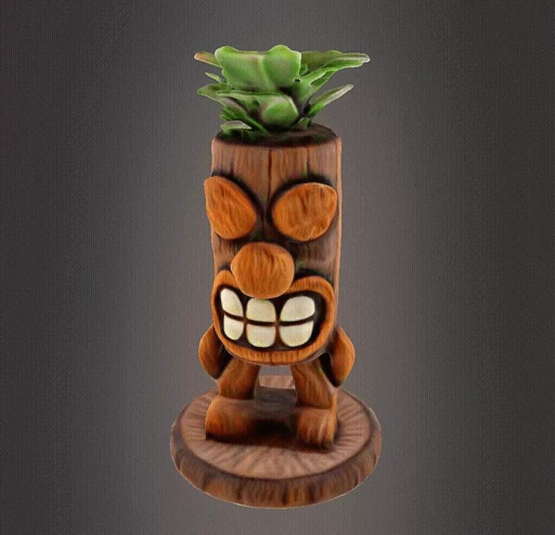 Pinapple wooden tiki