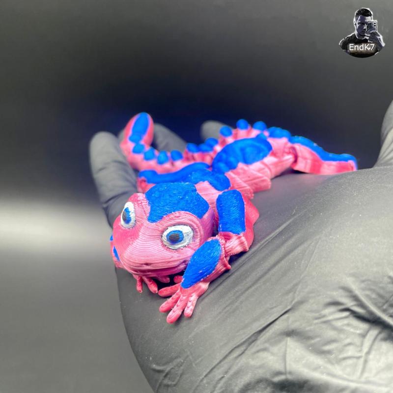 cute fuzzy Gecko - Articulated - Print in Place - No Supports
