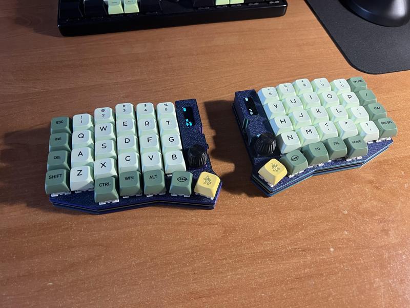 Sofle Keyboard case (plates) with heat-set inserts and TPU dampening pad