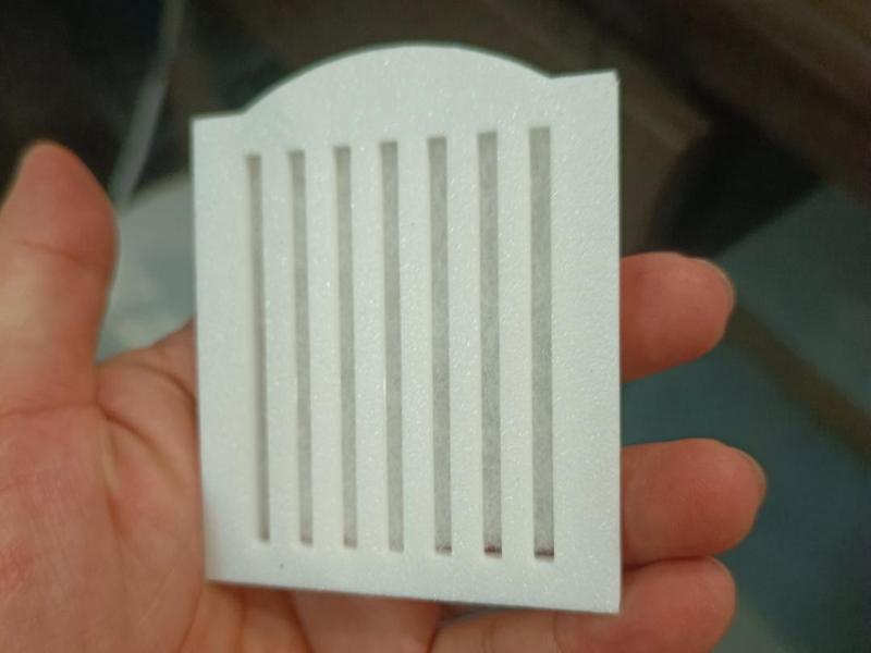 Wall-mounted aquarium filter floss