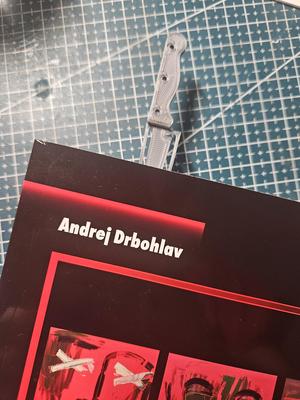 Knife bookmark