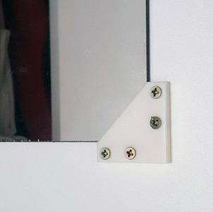 Mirror corner mount