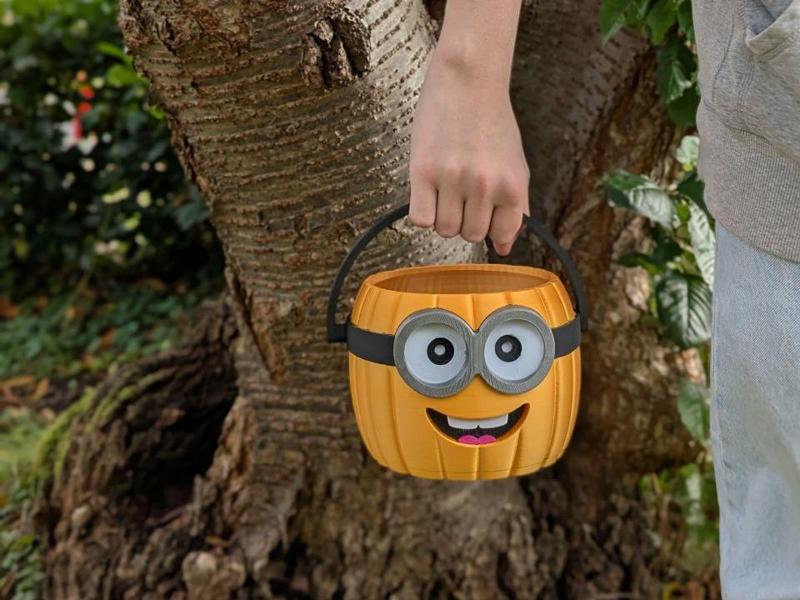Cute Halloween Candy Bucket (Pumpkin Minion Style)