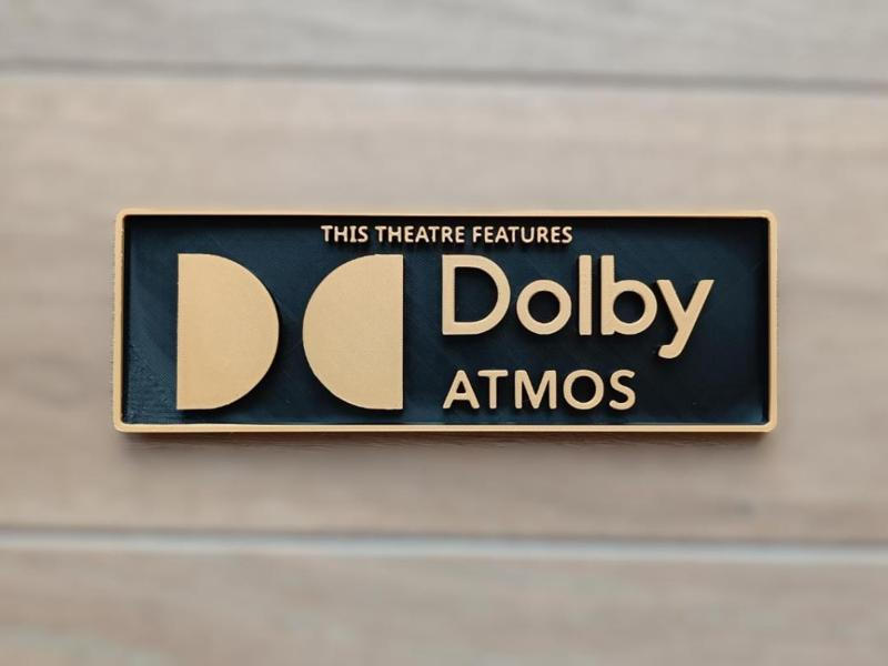 Plaque logo Dolby Atmos