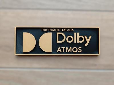 Plaque logo Dolby Atmos