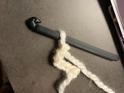 9mm Crocheting Hook (Eagle Claw)