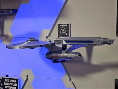 REMIX wall mount for Martin.Taichl Star Trek Model