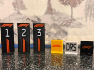 Speed Champions Parc Ferme & F1 Sign Set