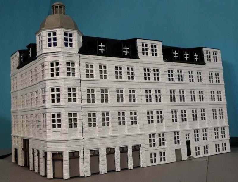 City house in H0 / HO