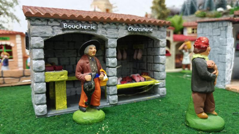 Boucherie et charcuterie du village des santons de provence