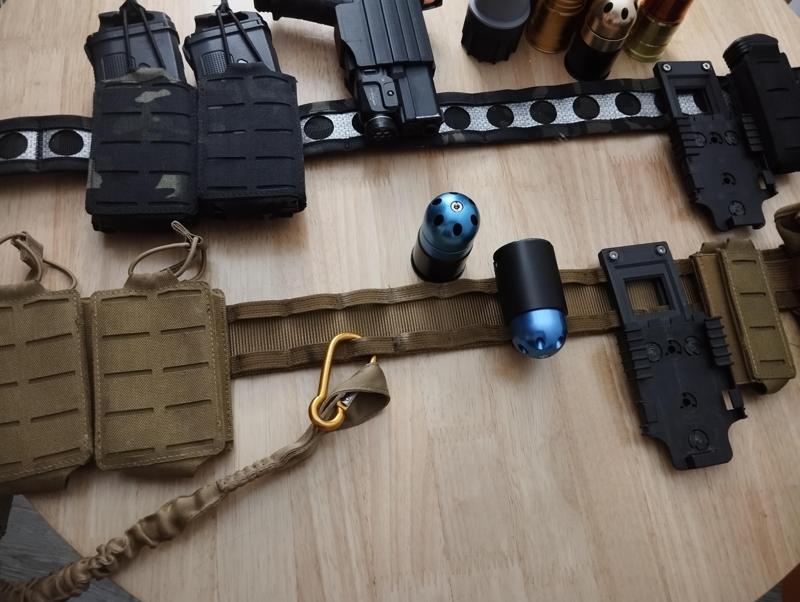 AIRSOFT 40mm SHELL HOLSTER