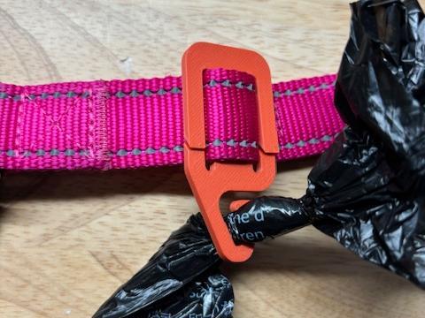 Strap leash poop bag holder