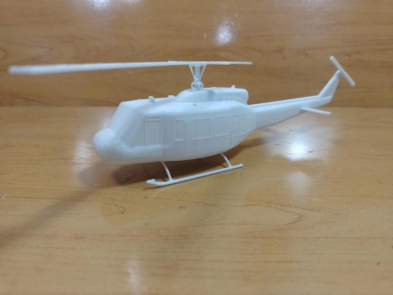 Bell UH-1 Huey 1/72