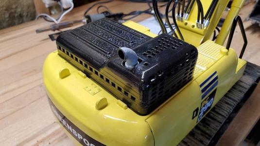 Huina 580 Engine cover