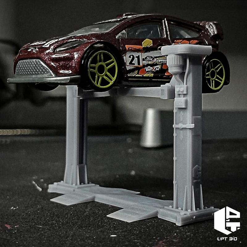 Automotive Lift 1/64 Scale - Includes Pre-Supported - Perfect for Dioramas