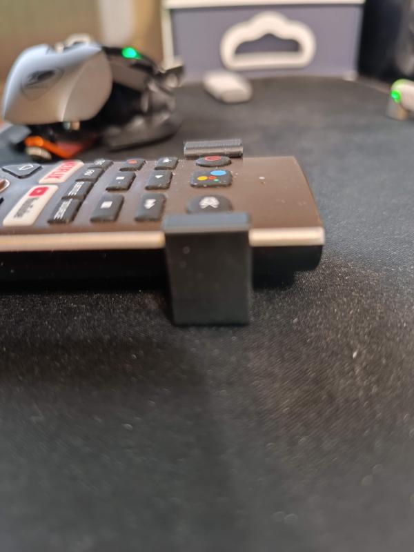 Attachment for stability for the remote control Haier HTR-U27