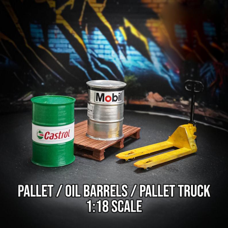 Diorama 1:18 Pallet truck/ Jack with Pallet/ Castrol/ Mobile barrels/ Part For Diorama
