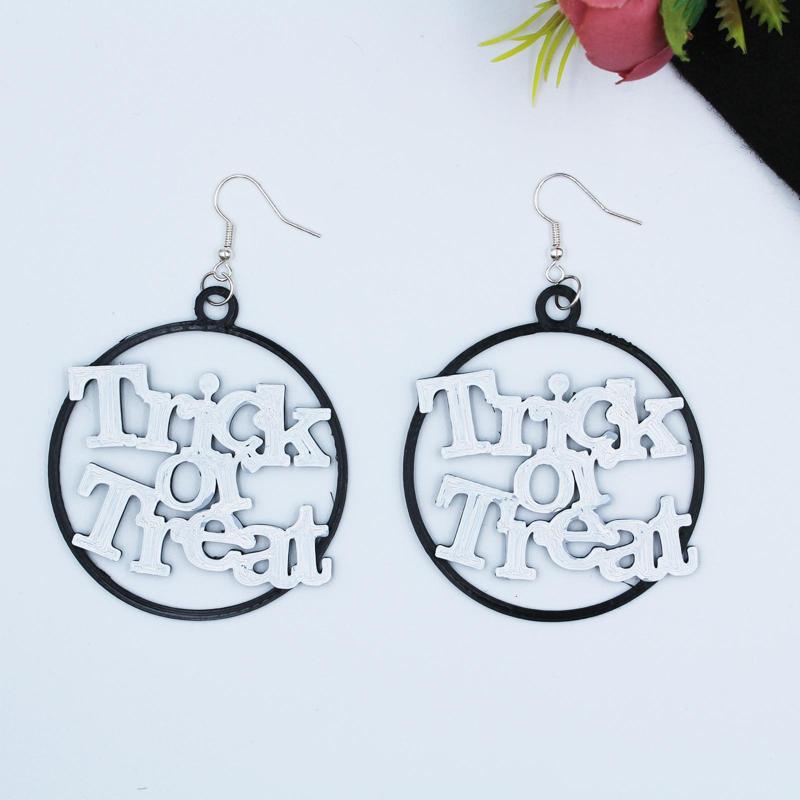 Halloween Trick Or Treat Chain Necklance Scare Castle