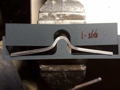 Flexible cell interconnect press form, h=25mm, strip h=4 w≤60; for Rept CB75