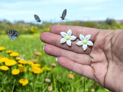 Button flower earrings 