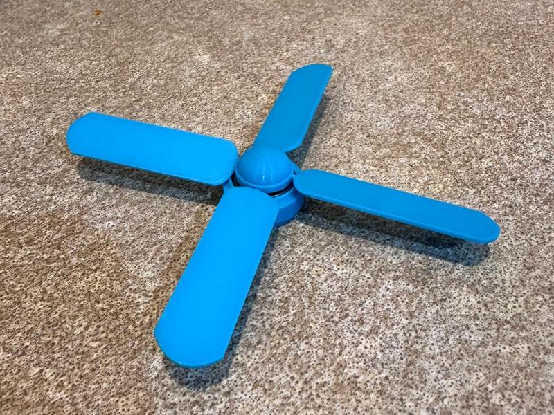 Dollhouse Scale Ceiling Fan, but it spins!