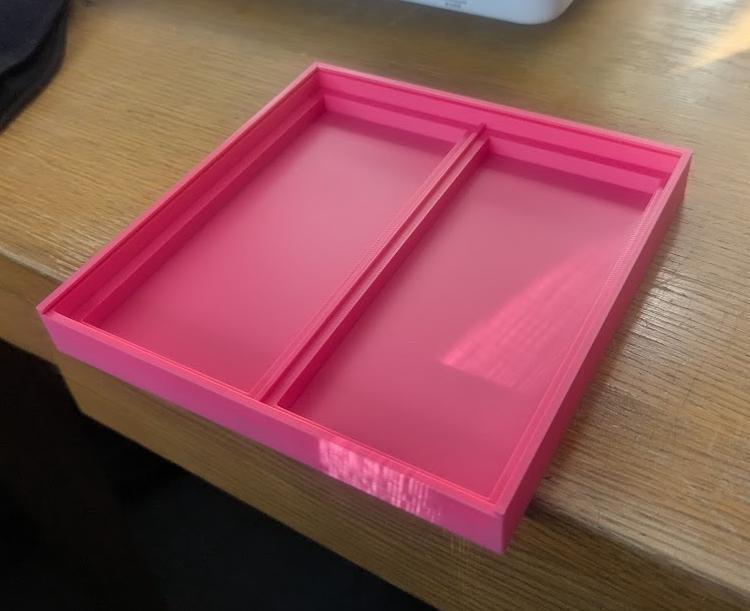 Slide incubation box