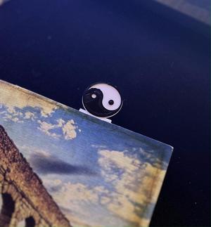 YIN YANG BOOKMARK