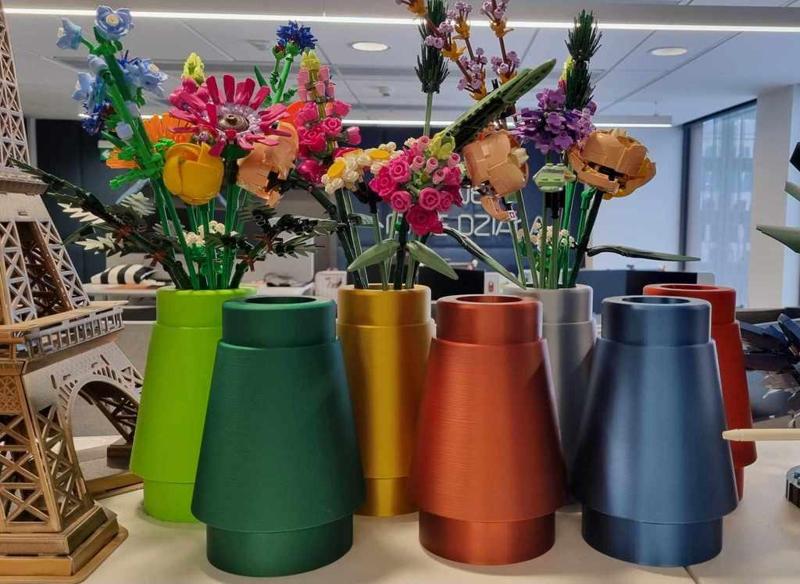 Vase for LEGO Flowers