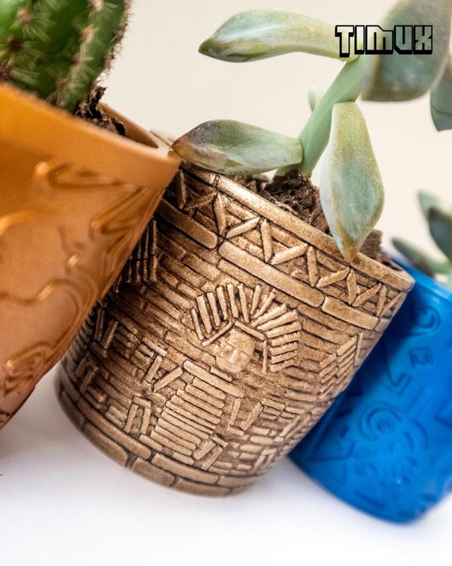 CHACHAPOYAS POT - ANCIENT PERUVIAN CULTURE DESIGN
