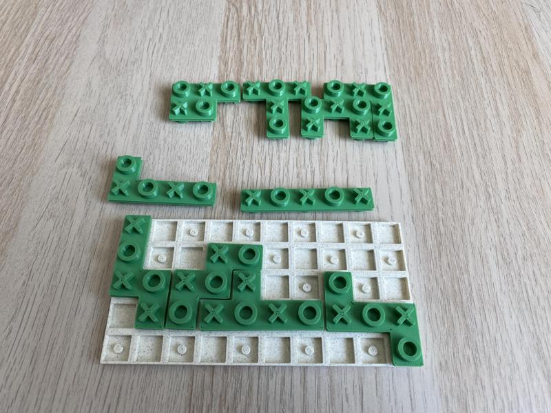 IQ XOXO puzzle board game