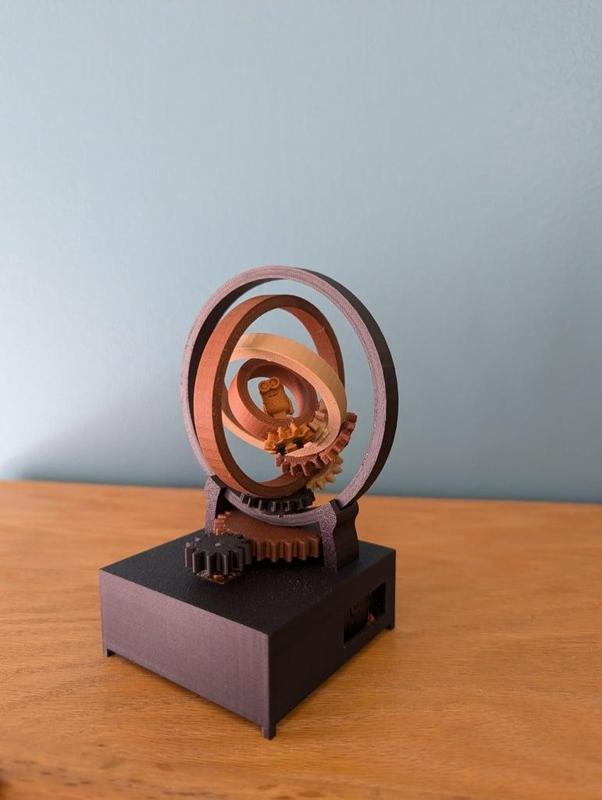 Gyroid fidget desk toy