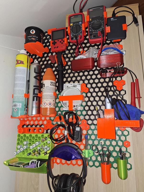 Honeycomb wall organizer (not compatible with the original)