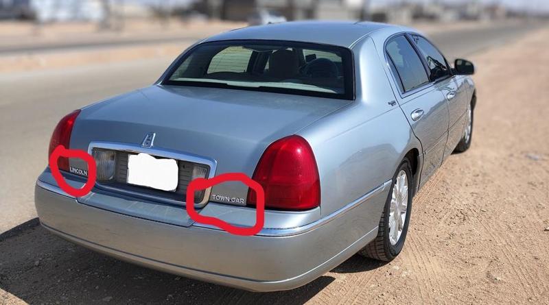 Lincoln Town Car out side text