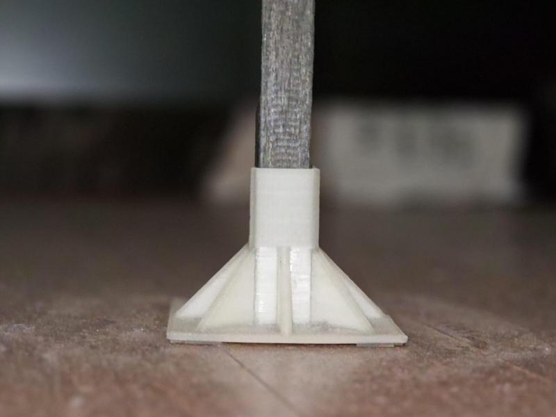 Flimsy table feet reinforcement 30x30x80