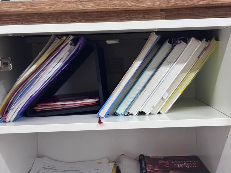 Book stand heft stand