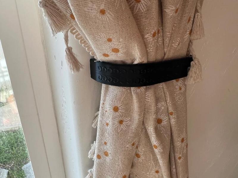 Curtain Holdback Tieback Old Fashioned   