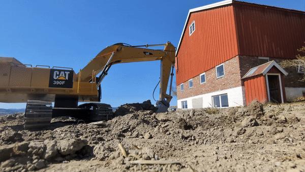 RC 390 F EXCAVATOR 1:14 SCALE