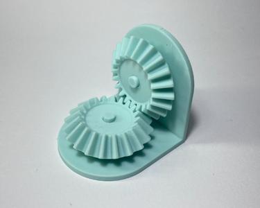 SPINNABLE BEVEL GEARS