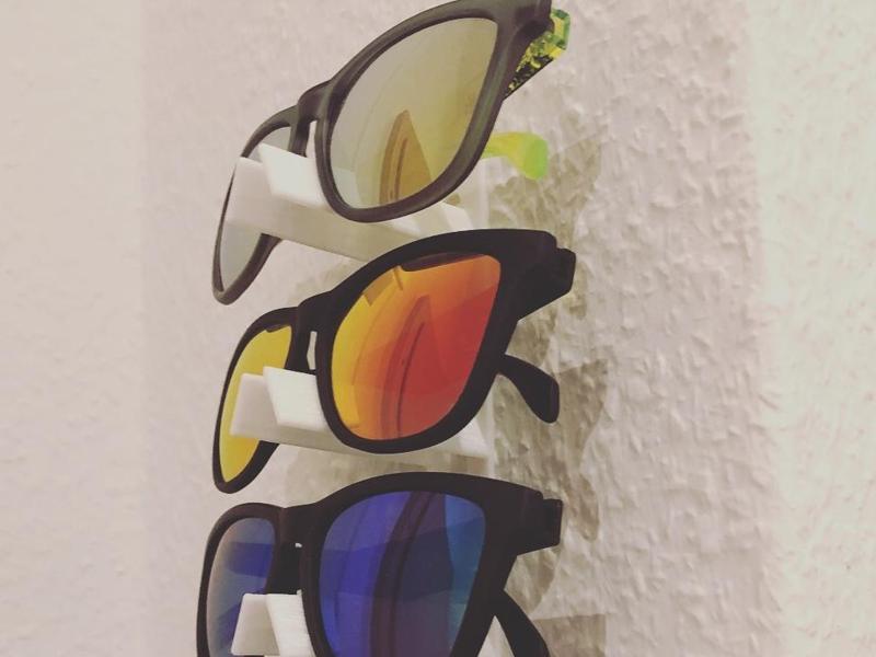 Four-Compartment Eyeglasses Wall Mount