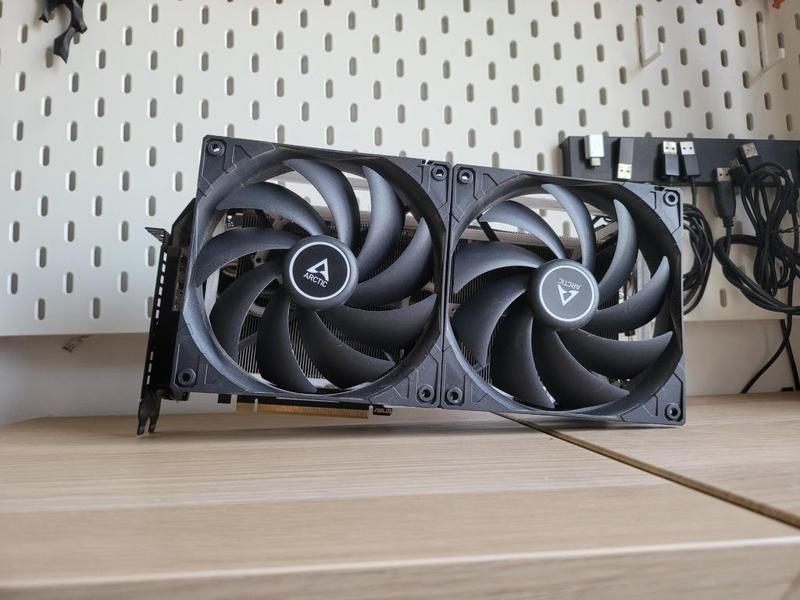 asus rog strix 10/20/radeon? gpu 140mm fan adapter