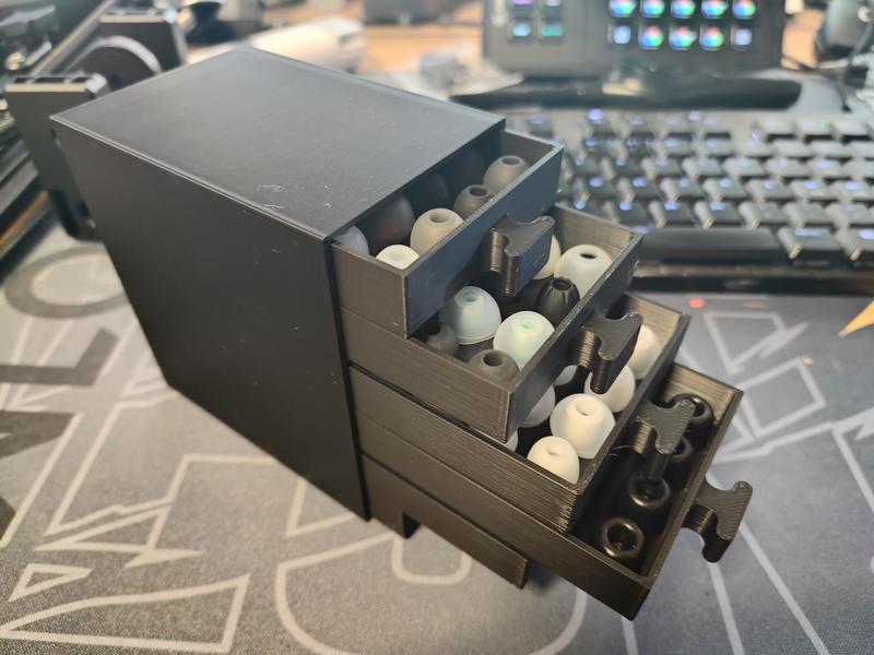 Small closet for iem tips