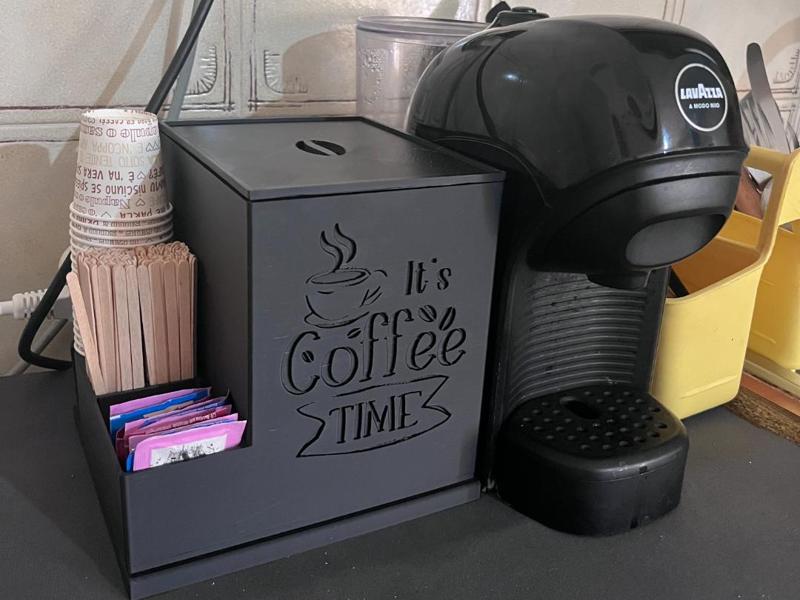 COFFEE ORGANIZER AND ACCESSORIES