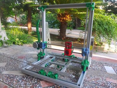 CUSTOM 3D PRINTER WITH BEARING SLIDES
