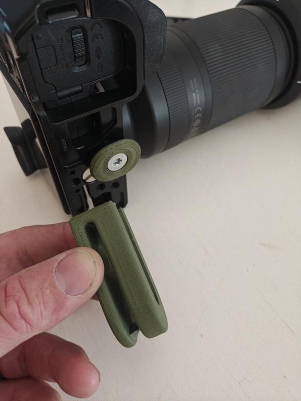 MOLLE Camera Clip